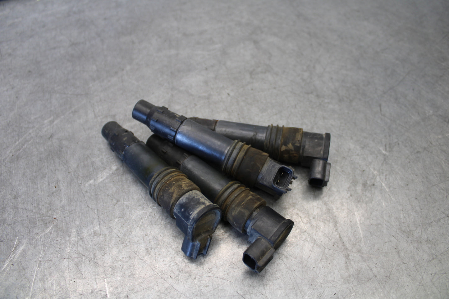 05-06 SUZUKI GSXR1000 IGNITION COILS COIL SPARK PLUG CAPS 33410-35F10 BB663
