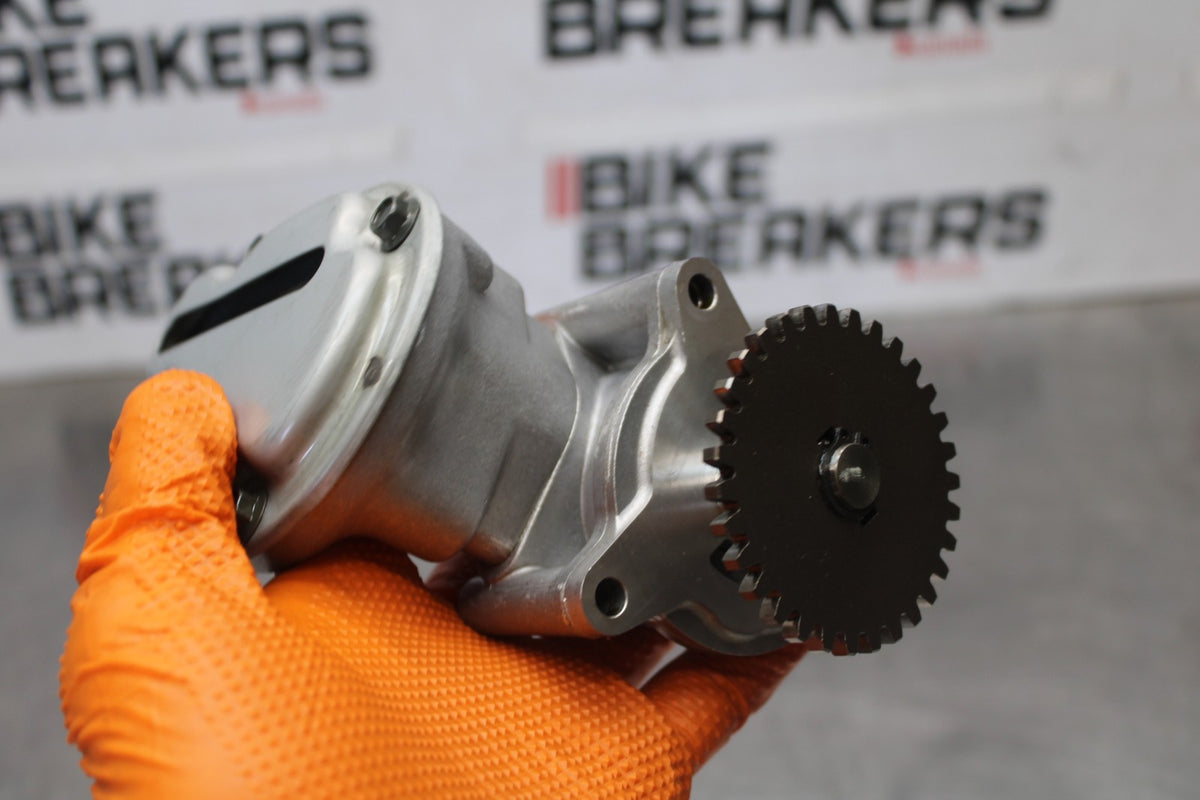 05-09 SUZUKI BOULEVARD C90 ENGINE MOTOR OIL PUMP BB918