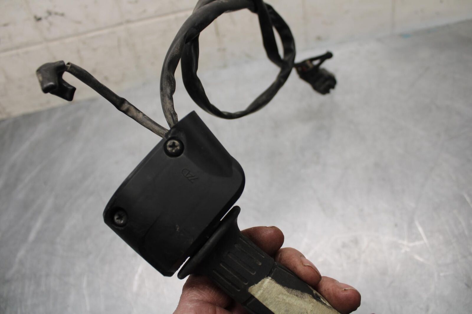 11-14 KAWASAKI VERSYS 650 LE 650C RIGHT  HANDLE KILL OFF START SWITCH BB498