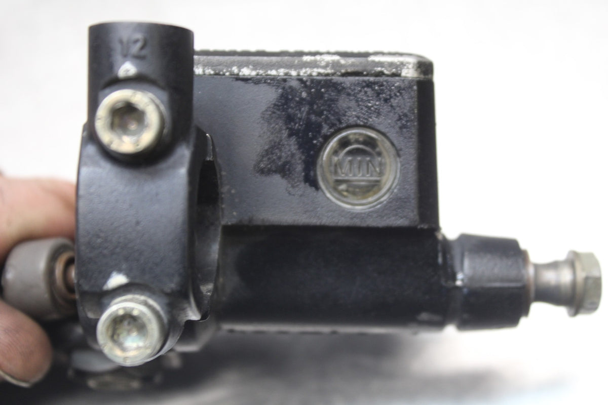 02 DUCATI MONSTER 620 HYDRAULIC CLUTCH MASTER CYLINDER BB851