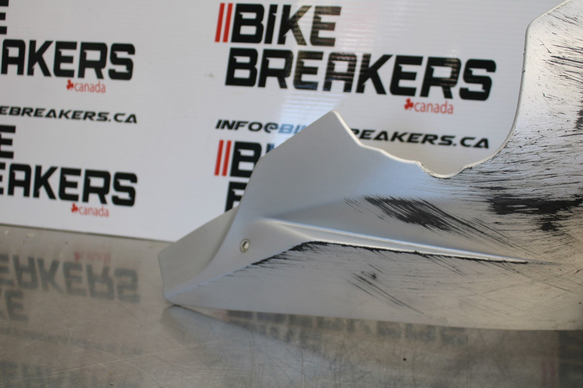 15-17 YAMAHA YZF R1 RIGHT MID UPPER SIDE FAIRING COWL BB190