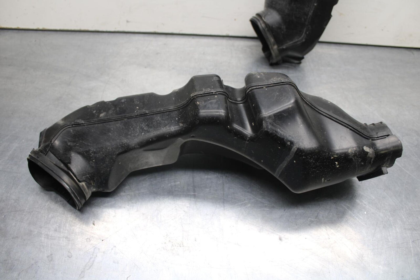 2011 Suzuki GSXR600 RIGHT LEFT AIR INTAKE DUCTS BB605