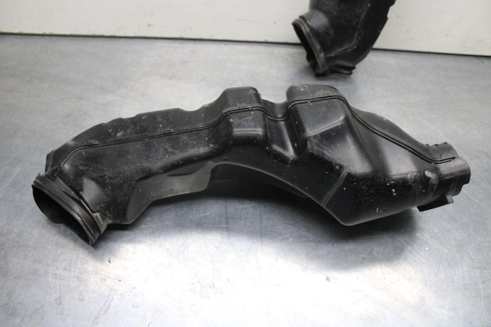 2011 Suzuki GSXR600 RIGHT LEFT AIR INTAKE DUCTS BB605