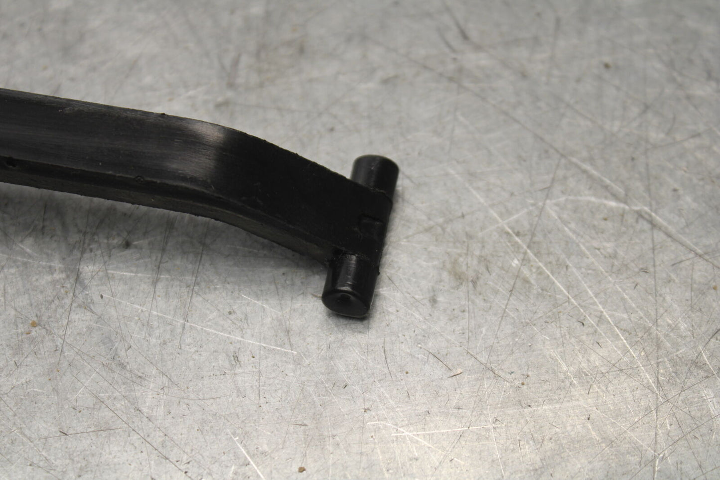 2004 Yamaha Raptor 660R YFM660R CAM CHAIN GUIDE BB695
