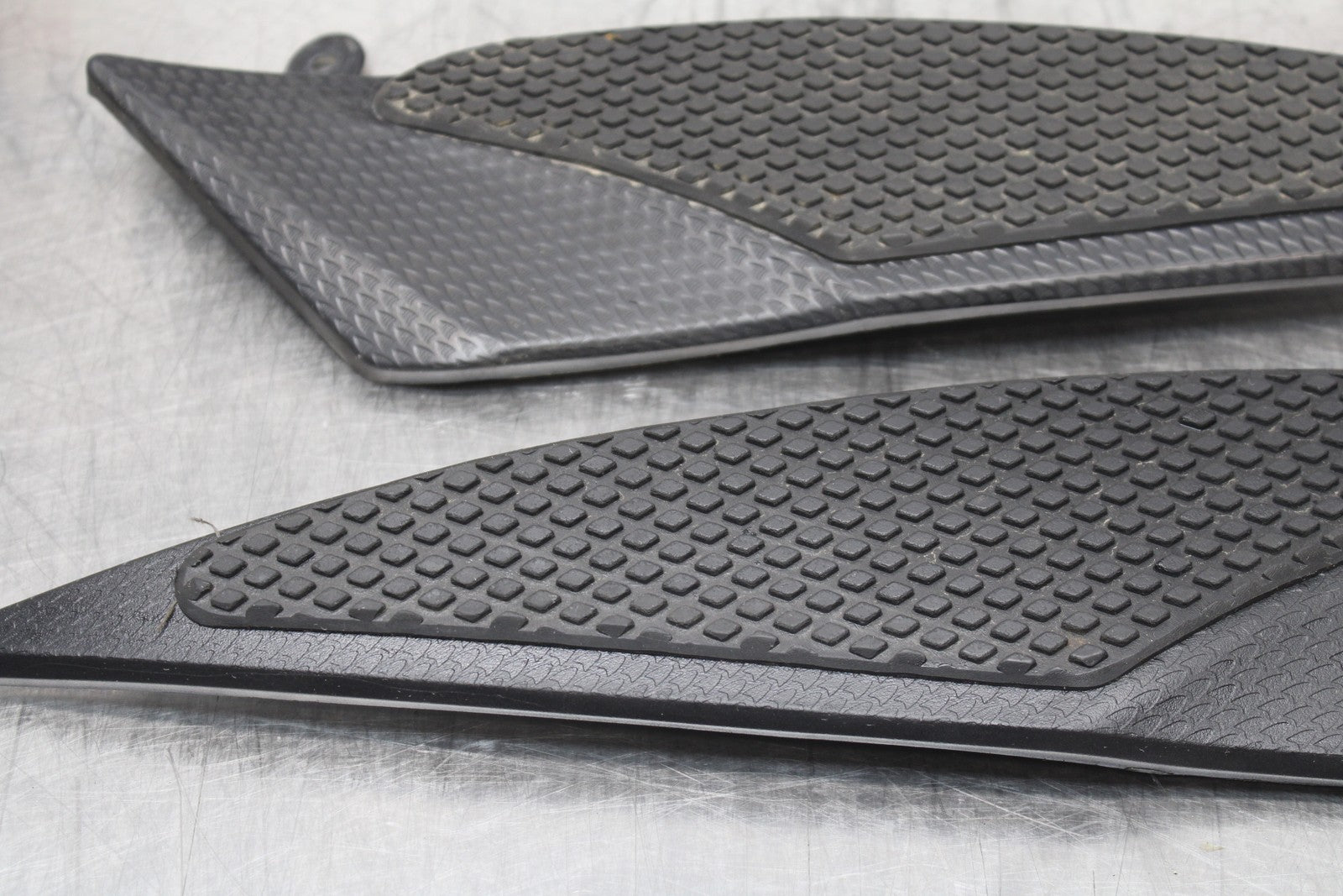 07-08 YAMAHA YZF R1 RIGHT LEFT GAS FUEL TANK PANELS COVERS TRIM SET COWLS  BB771