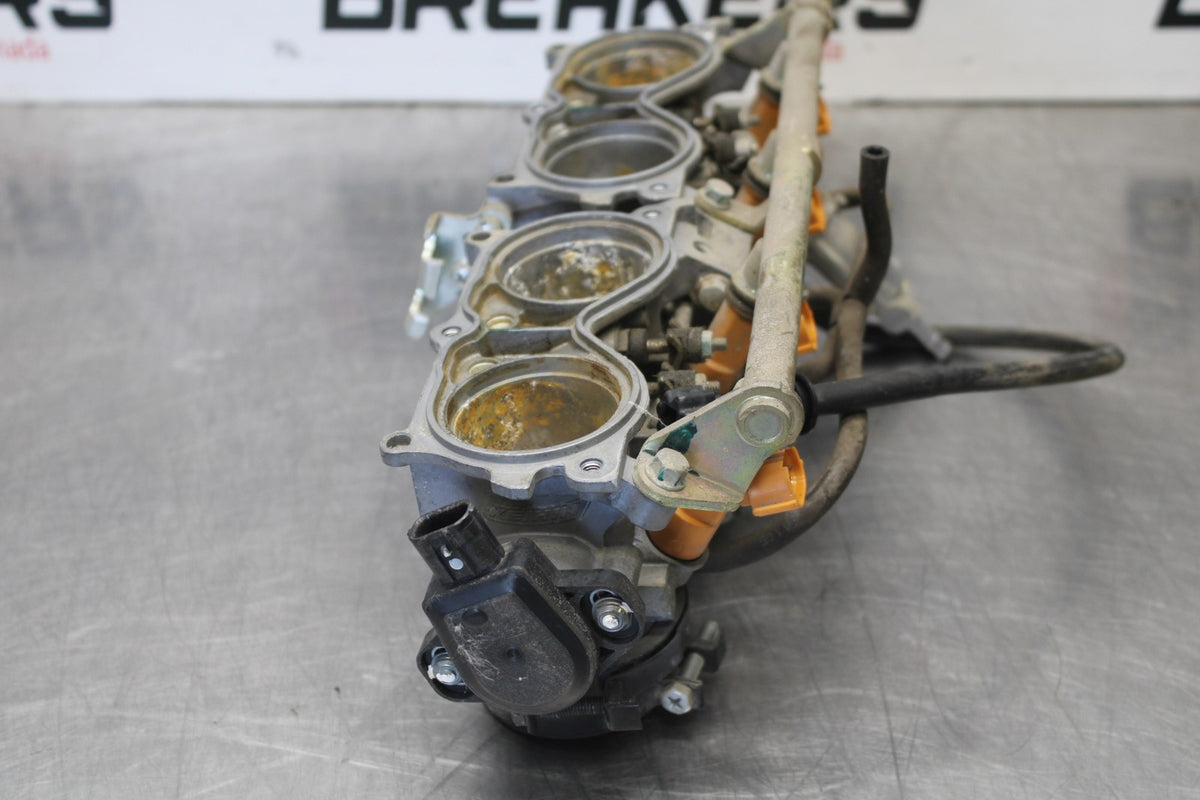 05-06 HONDA CBR600RR MAIN FUEL INJECTORS / THROTTLE BODIES BB893