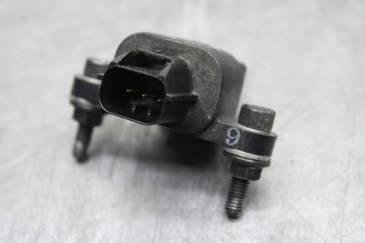 13-18 KAWASAKI NINJA ZX6R TIP OVER BANK ANGLE CRASH SENSOR  21176-0026 BB666