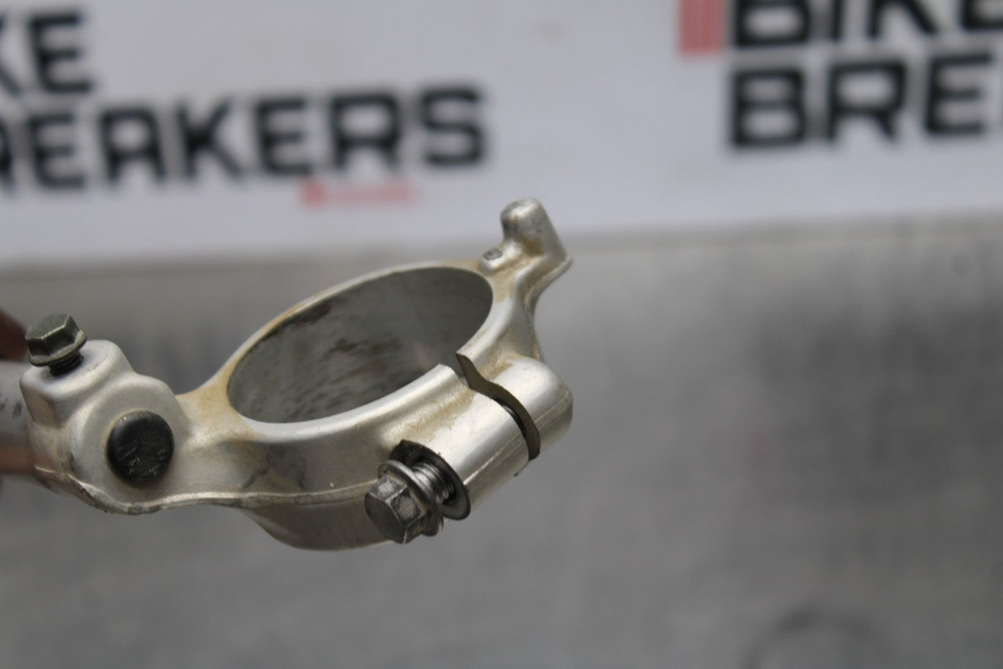 05-06 SUZUKI GSXR1000 RIGHT CLIP ON HANDLEBAR BB773