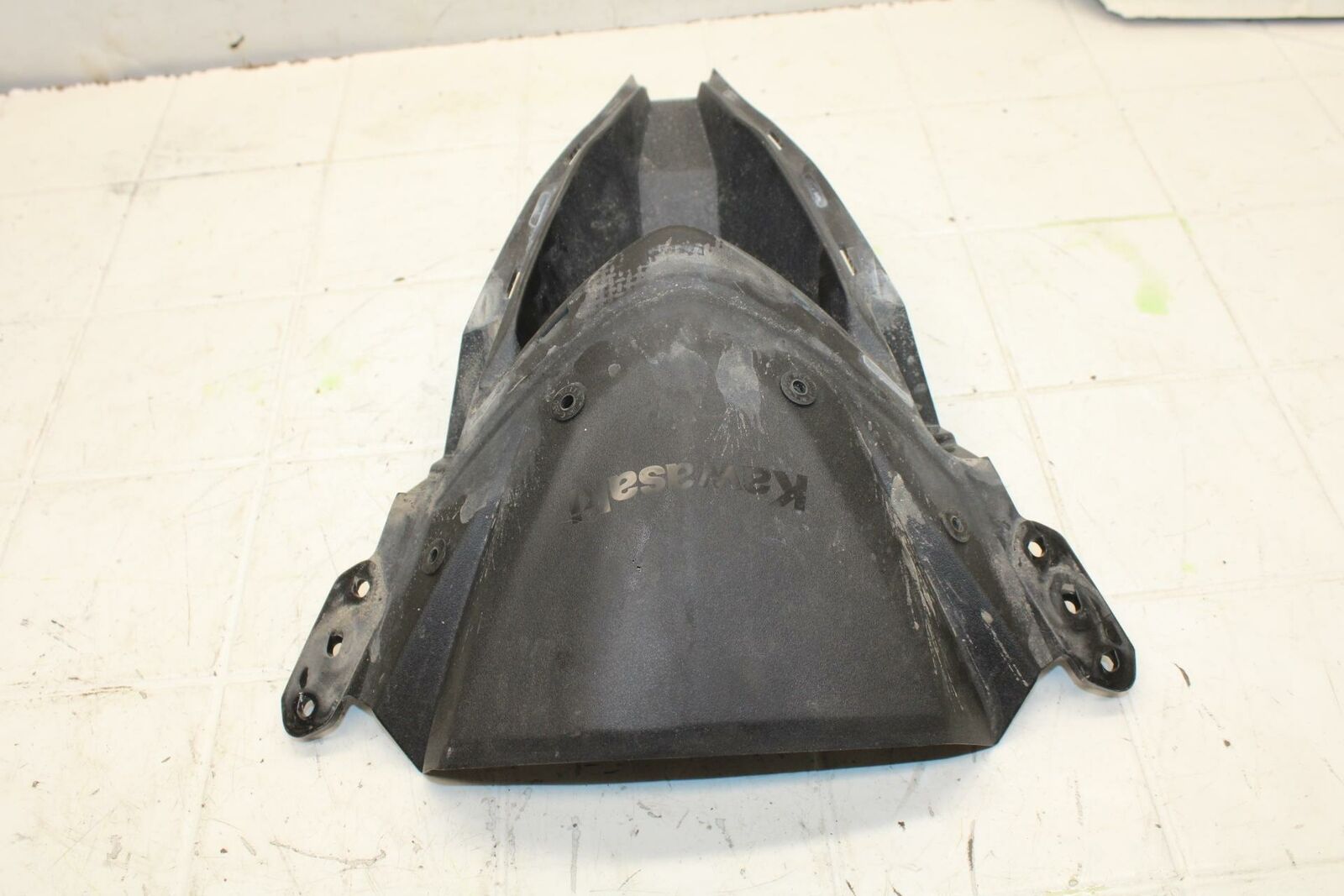 13-17 KAWASAKI NINJA ZX6R ZX636E FRONT CENTER COWL FAIRING BB409