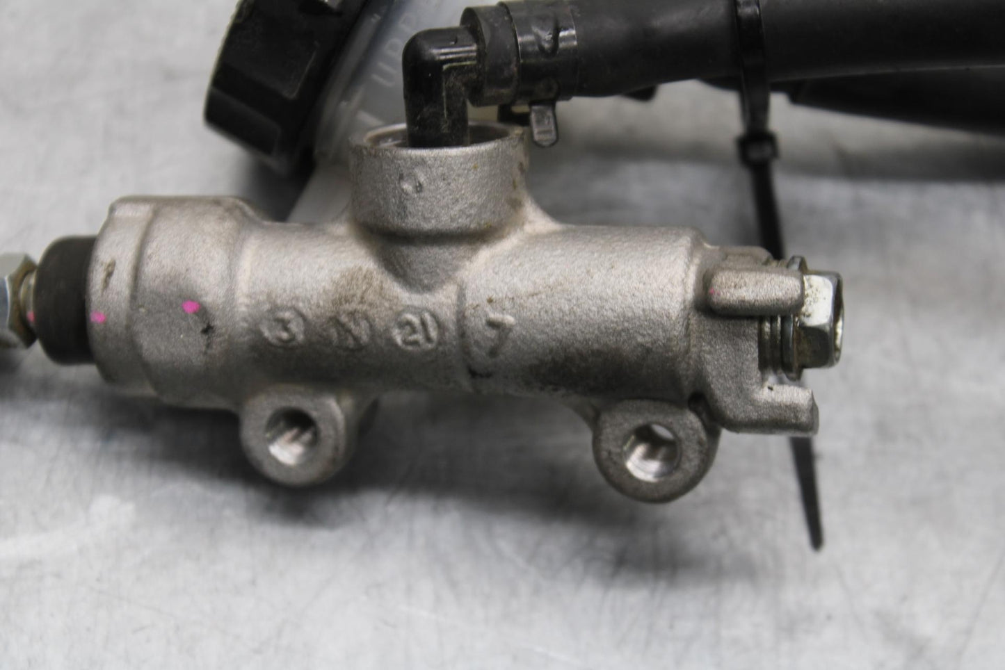 2014 Kawasaki Ninja 650 EX650E REAR BACK BRAKE MASTER CYLINDER W RESERVOIR BB569