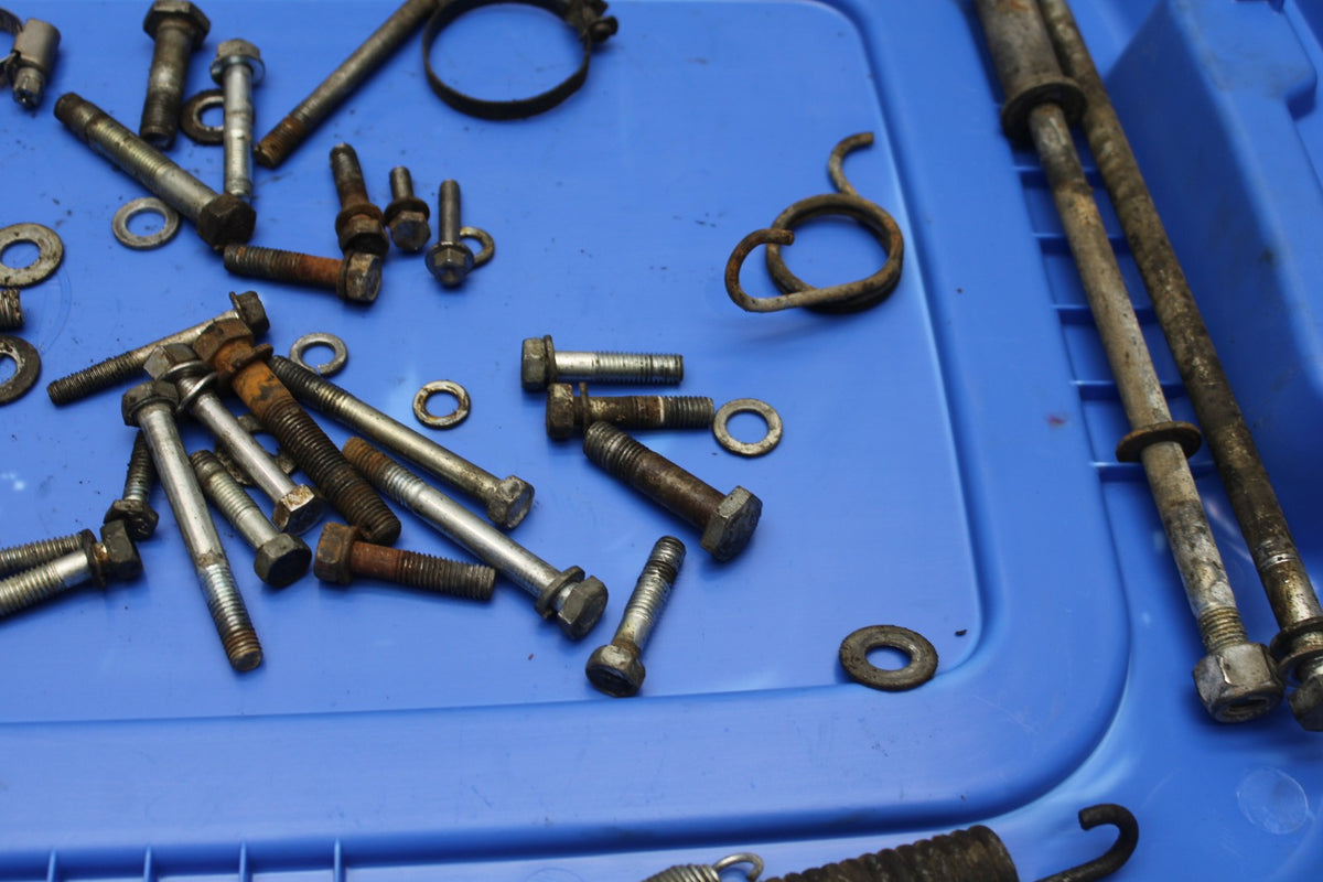 77-79 SUZUKI GS1000 MOUNTING BOLTS HARDWARE MOTOR SCREWS BB807