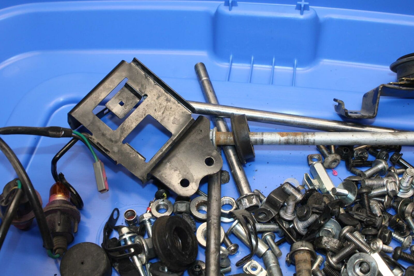 12-13 KAWASAKI EX300 NINJA BOLTS HARDWARE SCREWS BB373