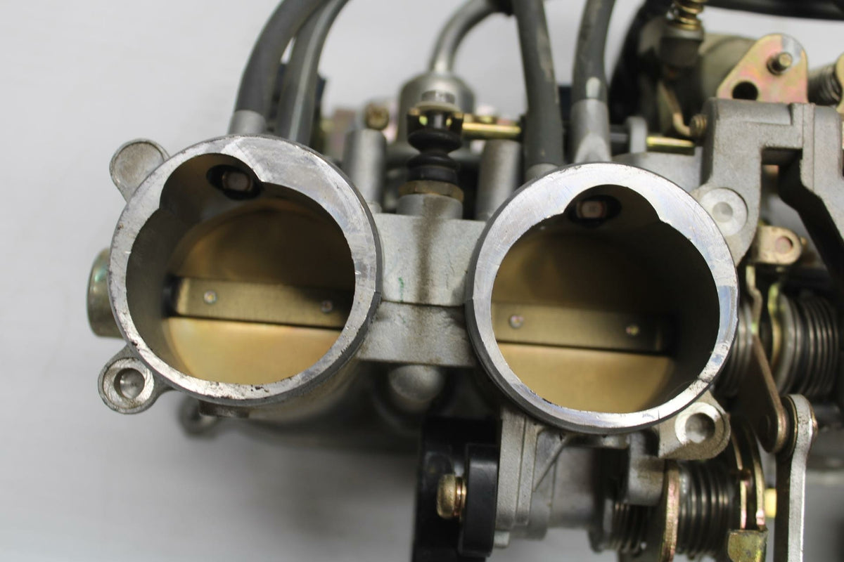 06 YAMAHA YZF R1 MAIN FUEL INJECTORS / THROTTLE BODIES  BB282