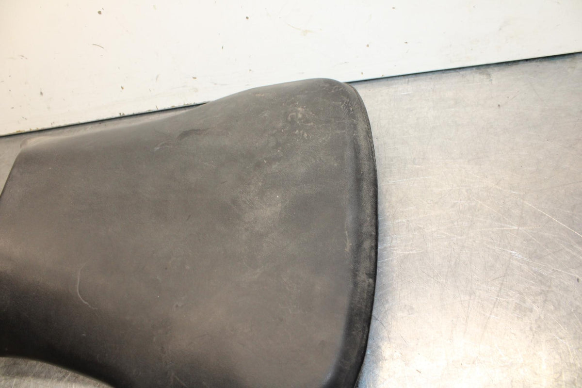 03-04 HONDA CBR600RR FRONT DRIVERS SEAT PAD SADDLE PILLION 77100-MEE-000 BB614