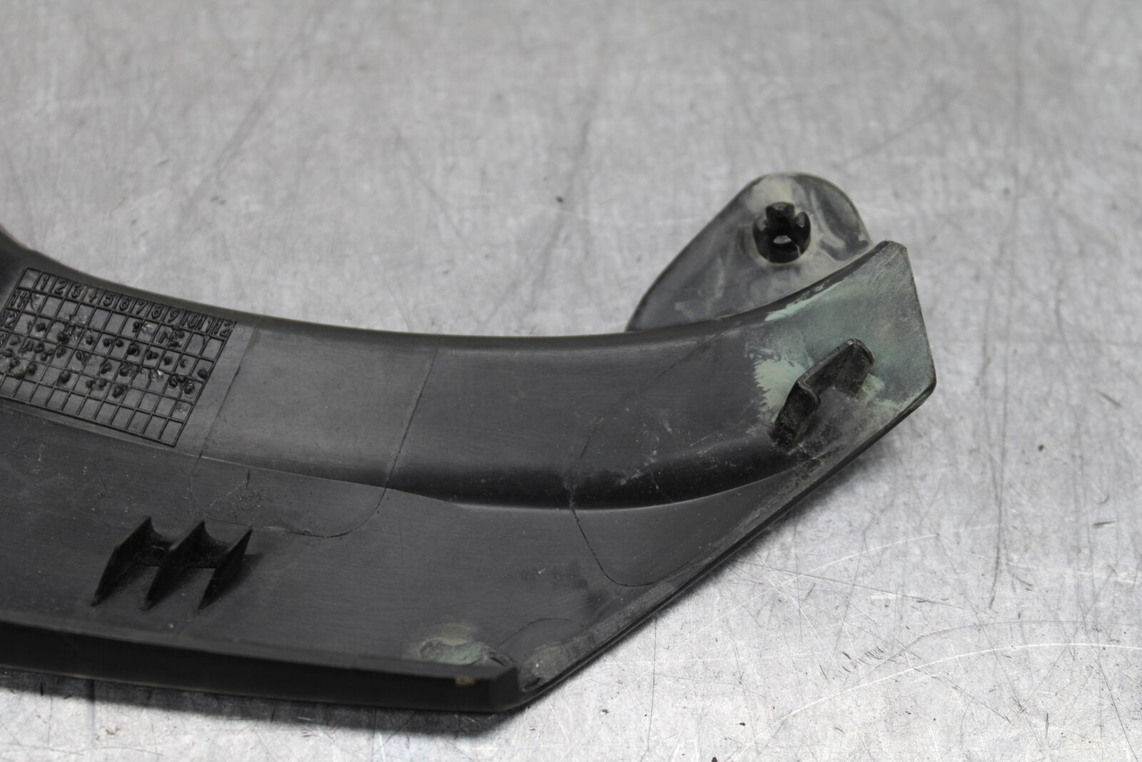 12-17 KAWASAKI ER-6N Z650 CENTER REAR BACK TAIL FAIRING COVER TRIM COWL BB709