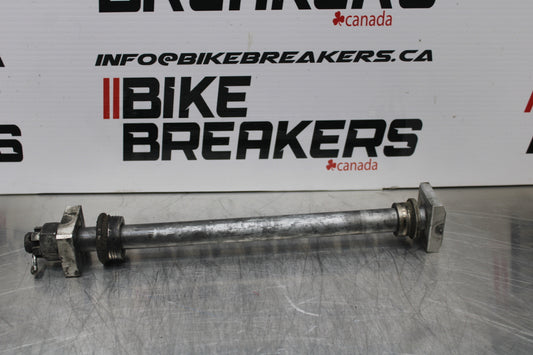 04-05 KAWASAKI NINJA ZX10R REAR AXLE BACK WHEEL RIM PIVOT BOLT AXEL BB163