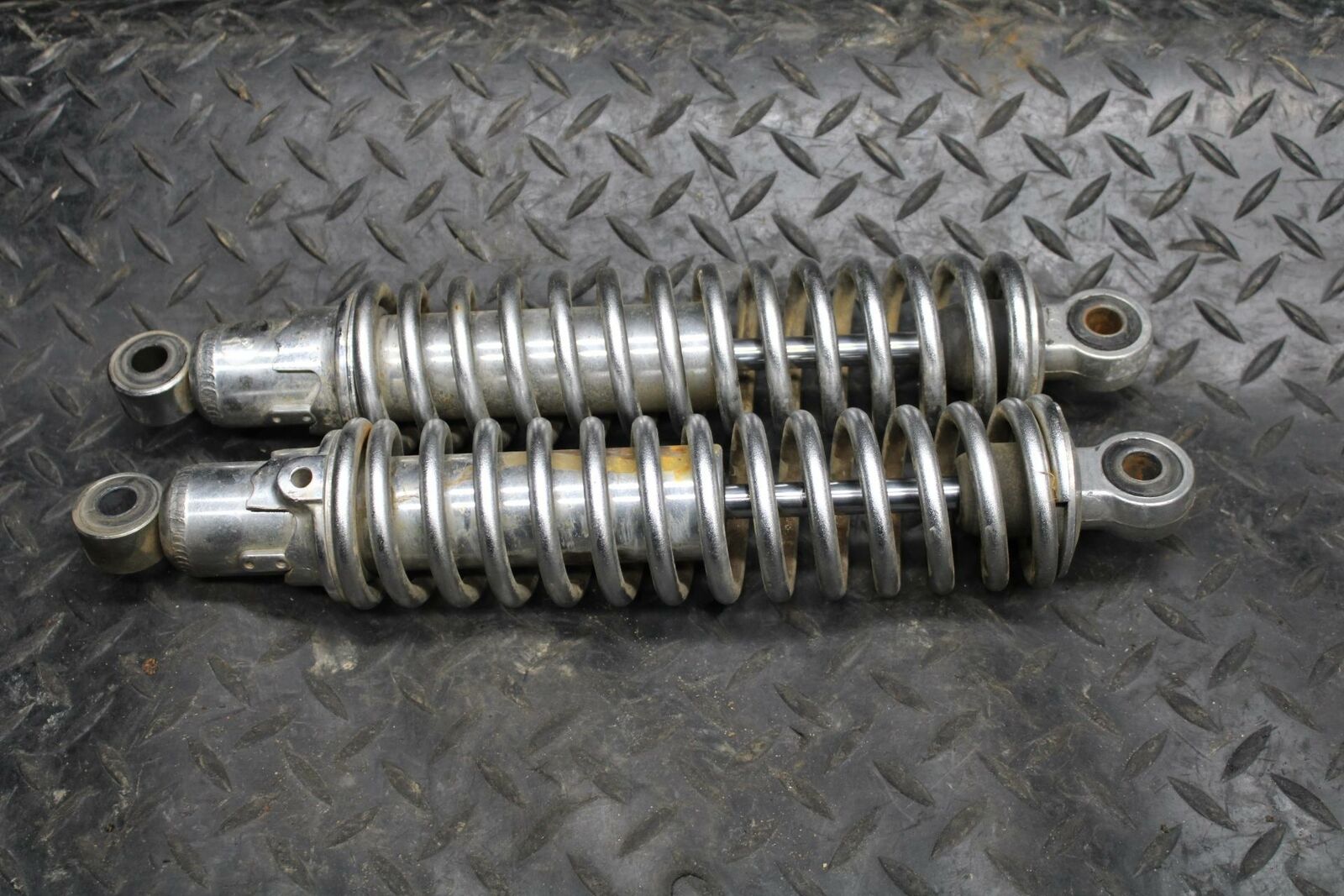 78 SUZUKI GS550E REAR BACK SHOCK ABSORBER SUSPENSION PAIR BB212