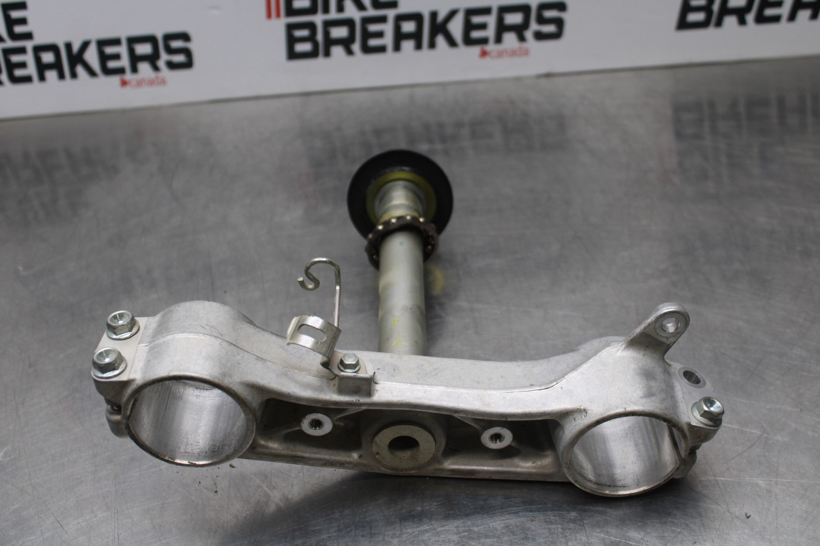 11-22 SUZUKI GSXR 600  FRONT FORKS CLAMP LOWER TRIPLE TREE STEM BB193