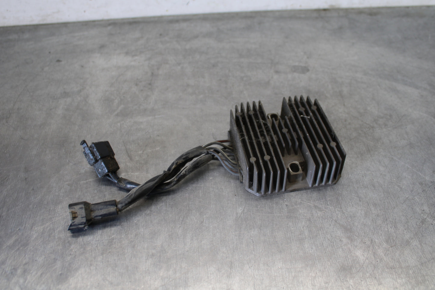 04 SUZUKI INTRUDER 800 RECTIFIER VOLTAGE REGULATOR BB758