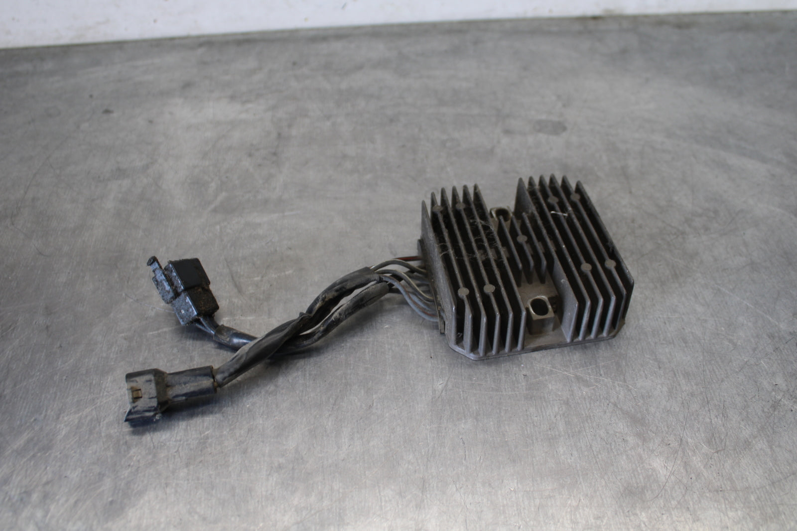 04 SUZUKI INTRUDER 800 RECTIFIER VOLTAGE REGULATOR BB758