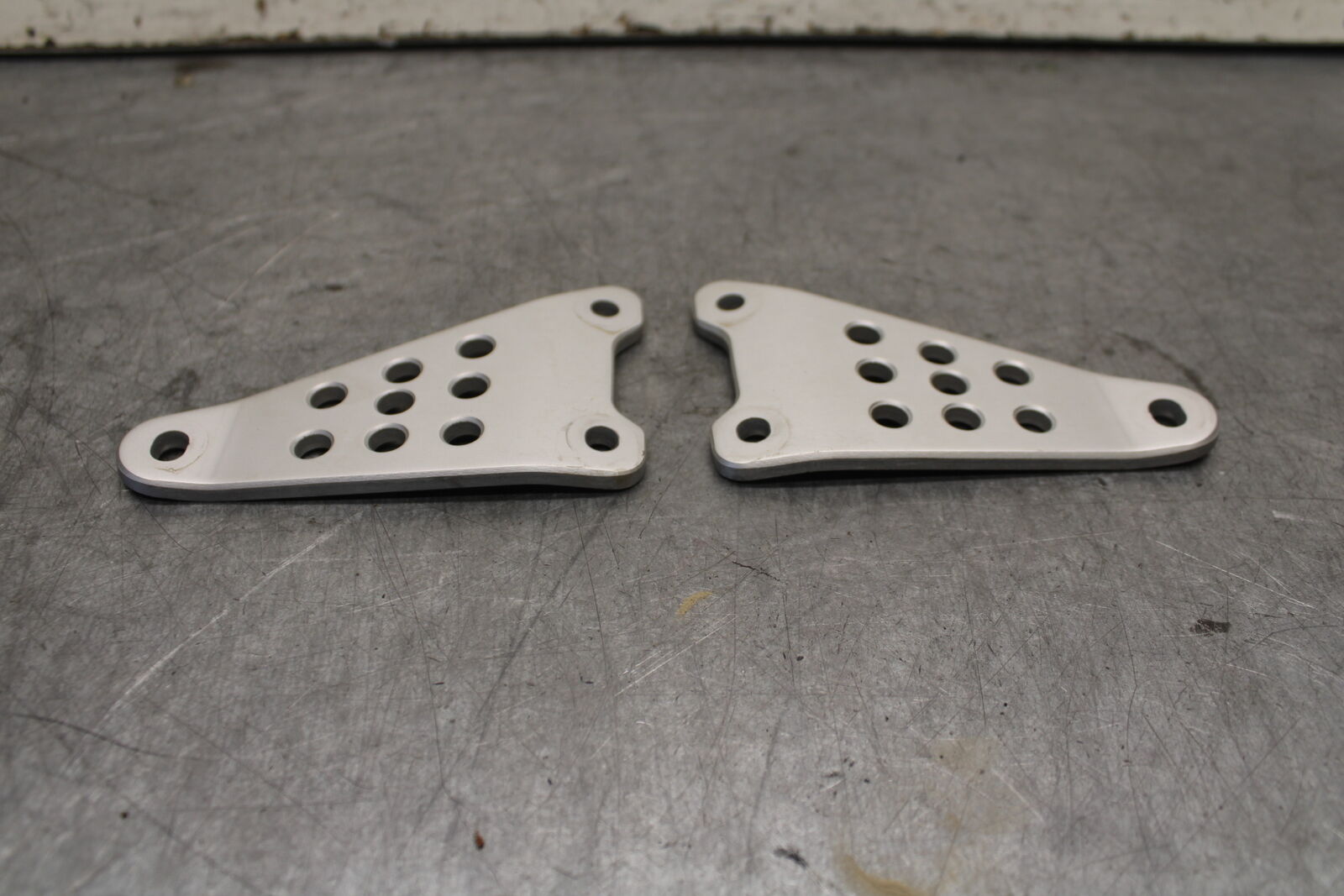 22-24 YAMAHA XSR900 RIGHT & LEFT REARSET REAR SET HEEL GUARD COVER  BB683