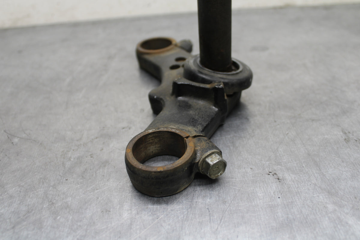78 SUZUKI GS550E FRONT FORKS CLAMP LOWER TRIPLE TREE STEM BB133