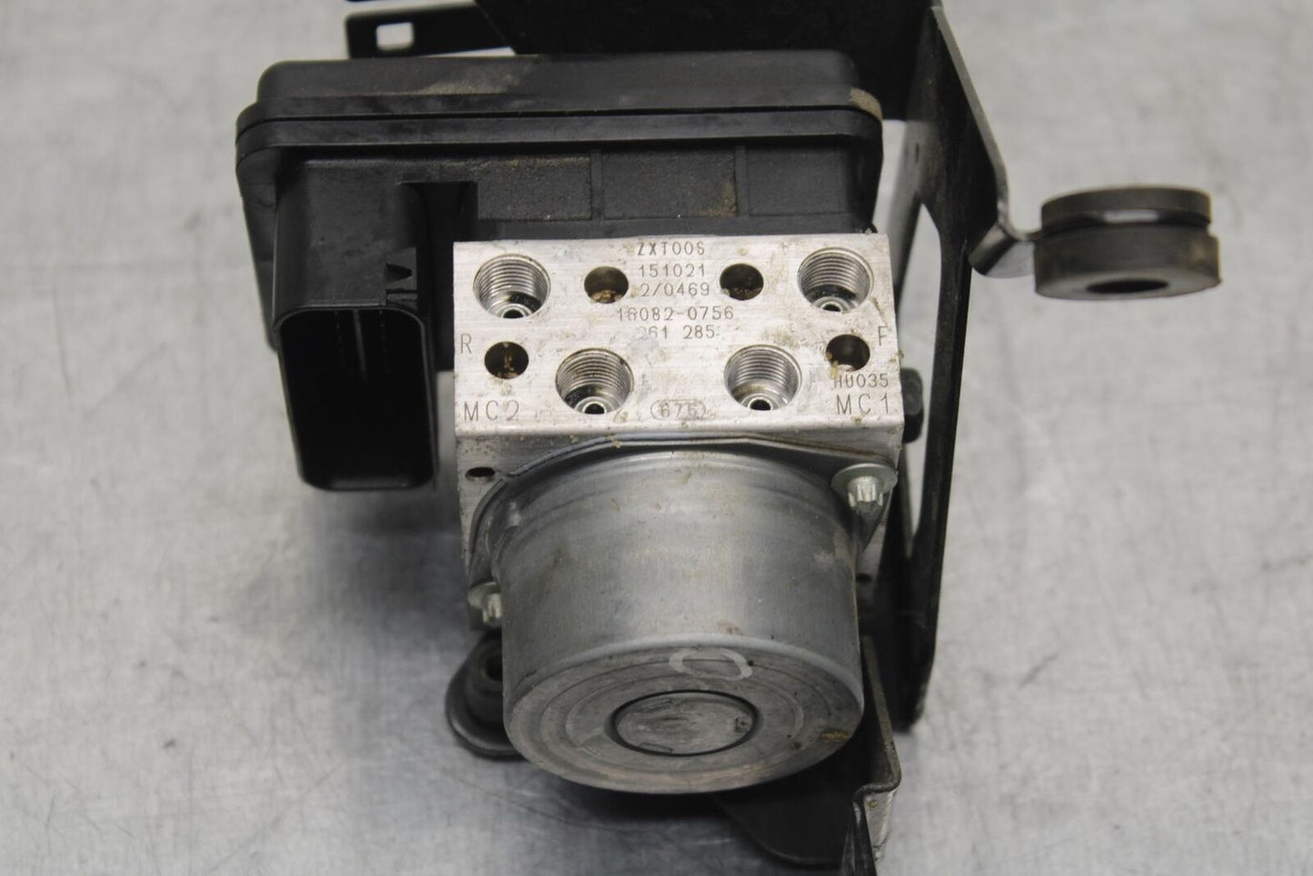 2016 Kawasaki Ninja ZX10R ZX1000 ABS KRT Edition ABS PUMP UNIT MODULE BB86