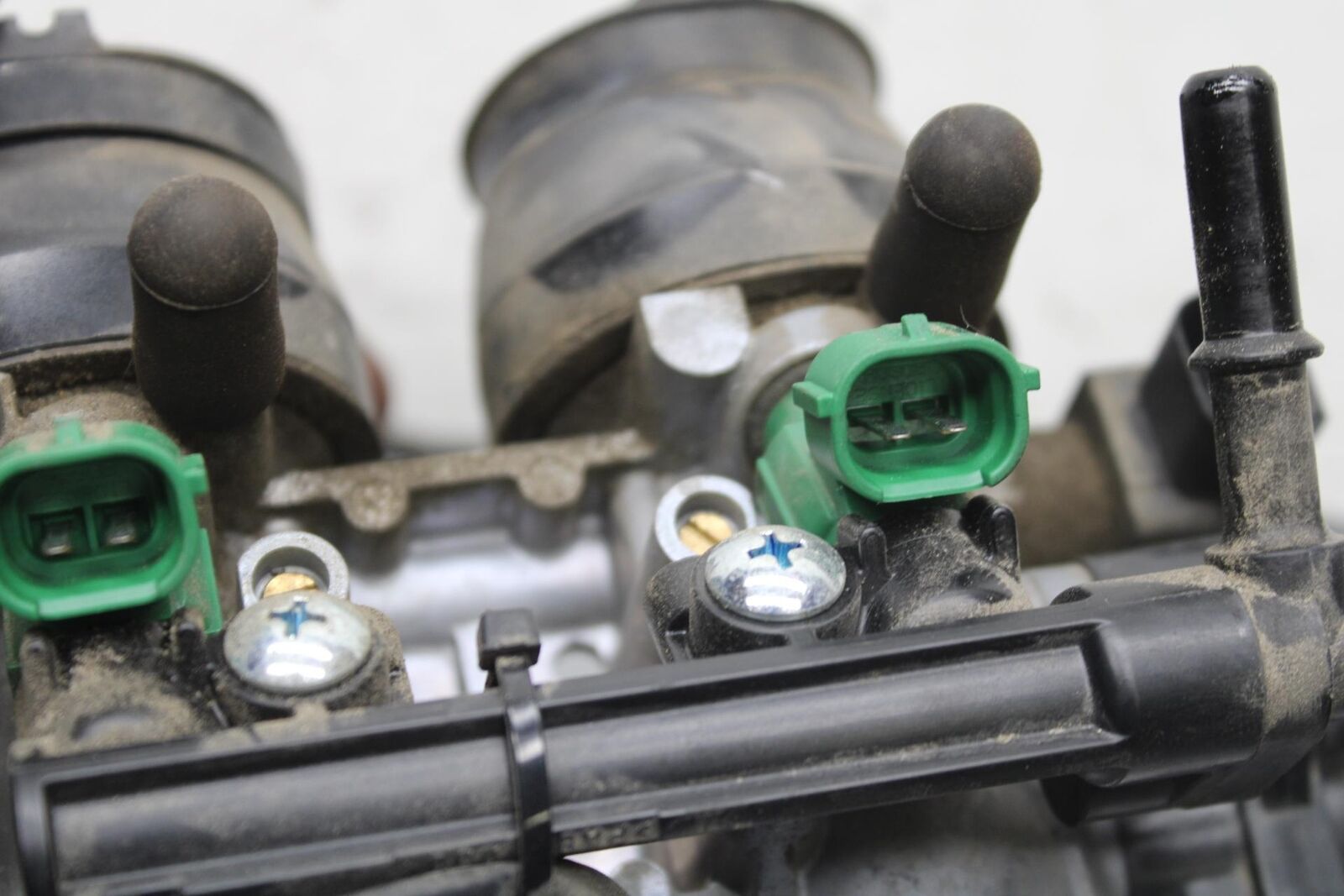 15-16 KAWASAKI EX300 MAIN FUEL INJECTORS / THROTTLE BODIES BB635