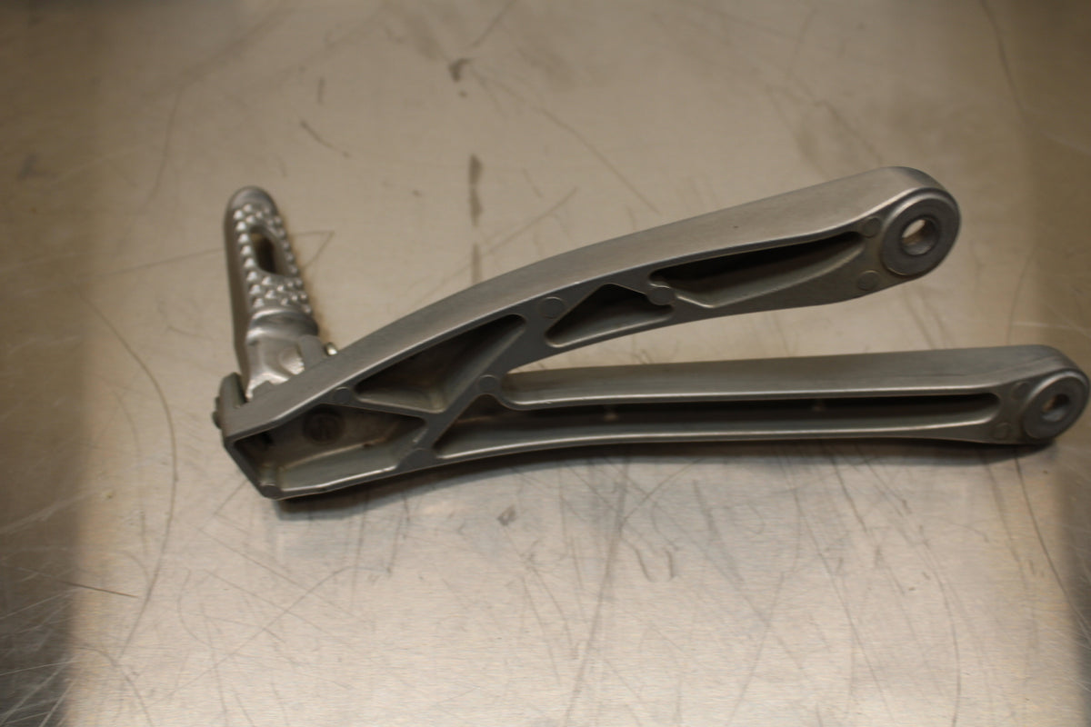 07-12 HONDA CBR600RR LEFT REAR BACK PASSENGER PEG 50730-MEL-D00  BB135