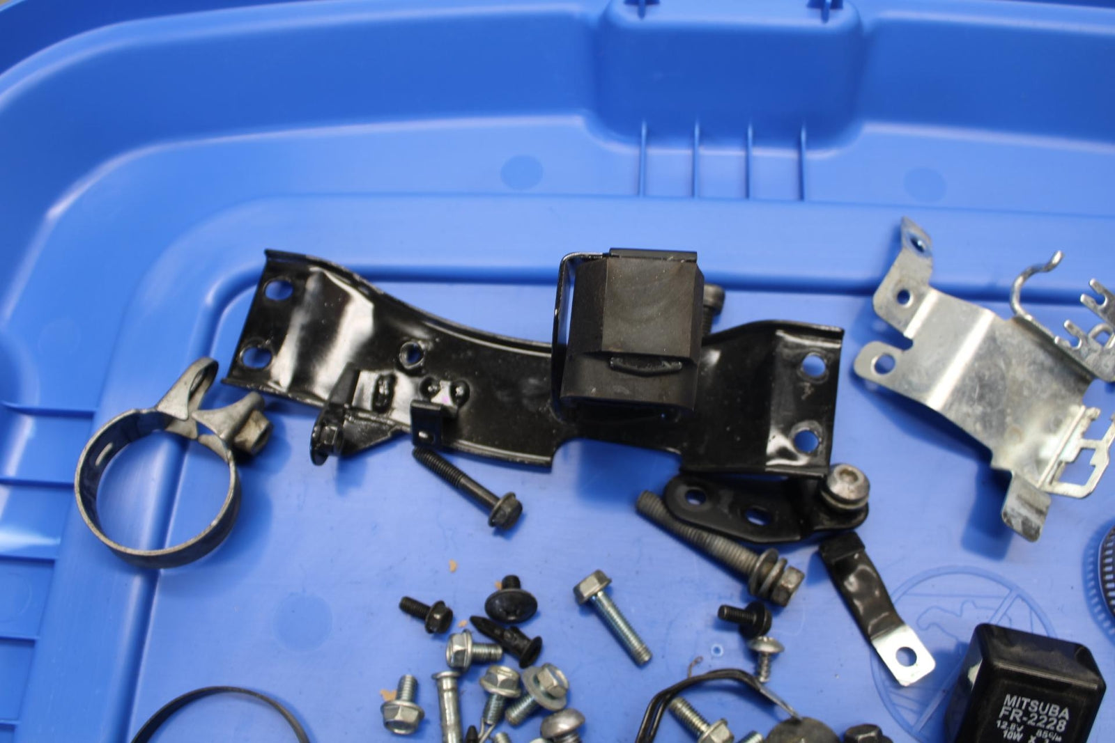 15-16 KAWASAKI EX300 MISCELLANEOUS MOUNTING BOLTS HARDWARE MOTOR BB635