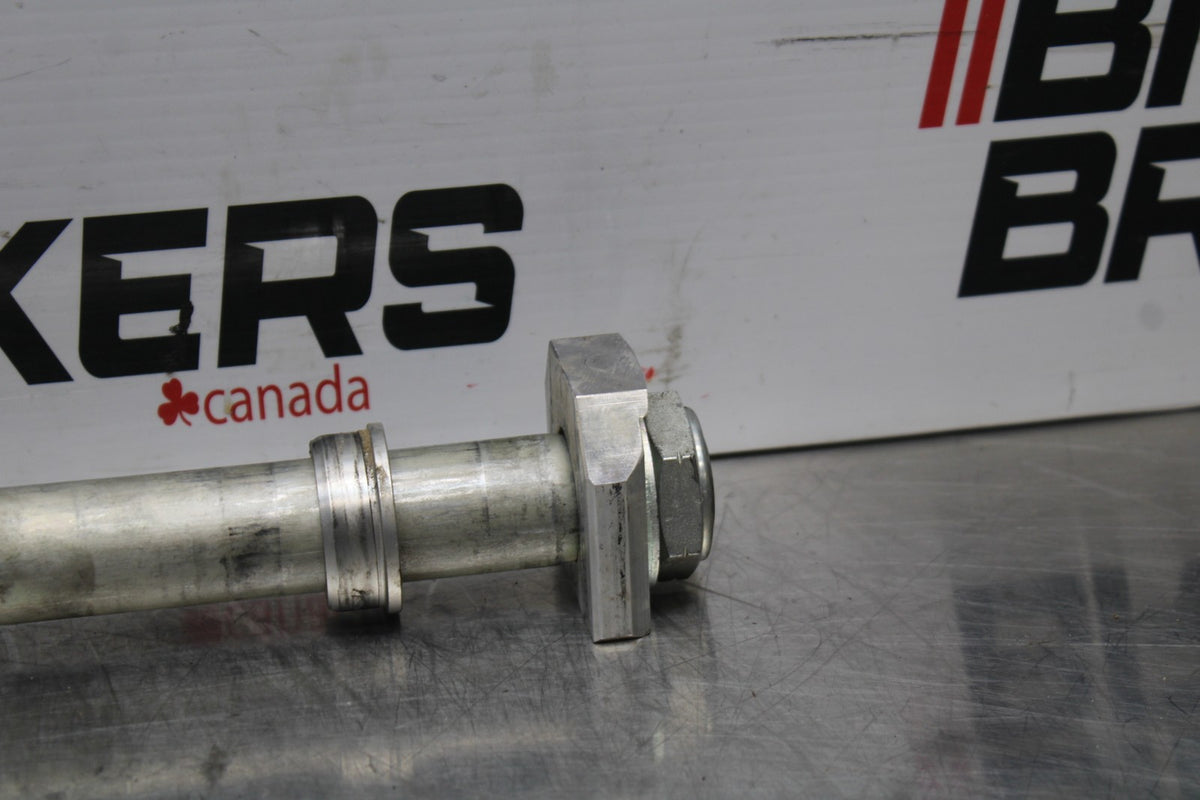 24-25 SUZUKI GSXR1000 REAR AXLE BACK WHEEL RIM PIVOT BOLT AXEL BB767