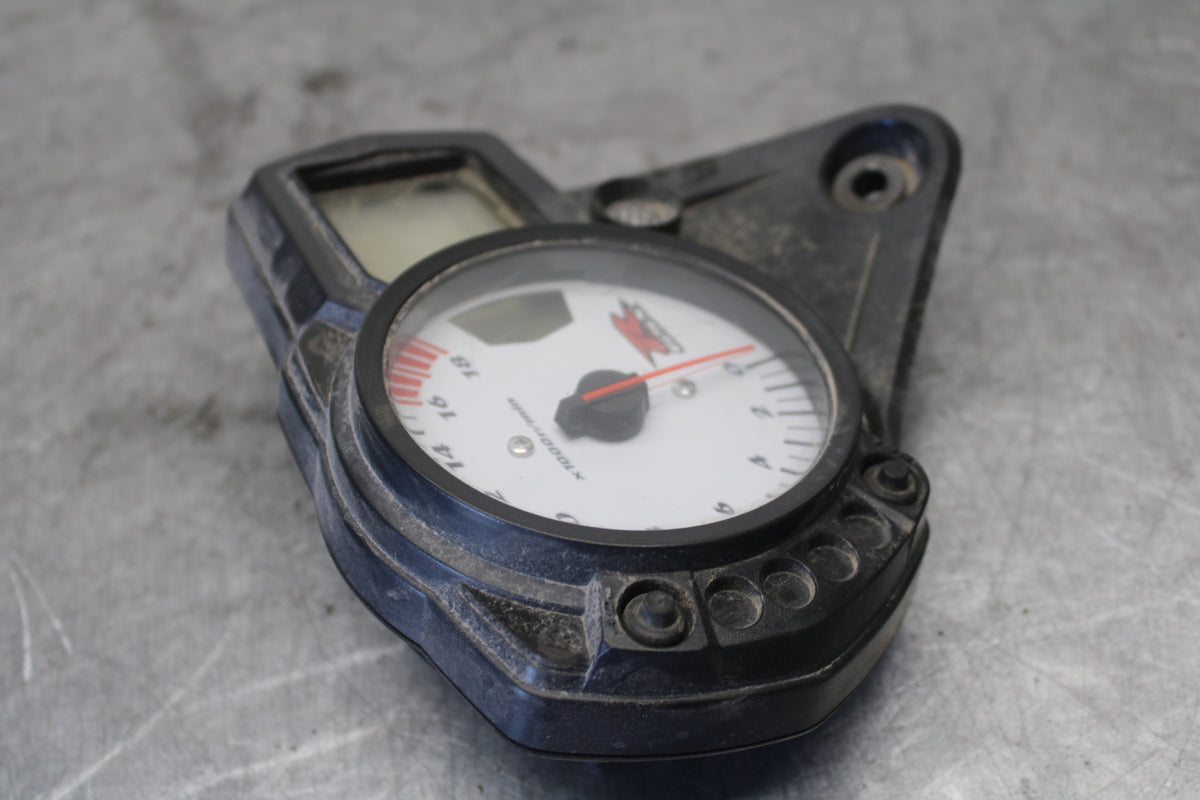 06-07 SUZUKI GSXR 600 SPEEDO TACH GAUGES CLUSTER SPEEDOMETER TACHOMETER BB694