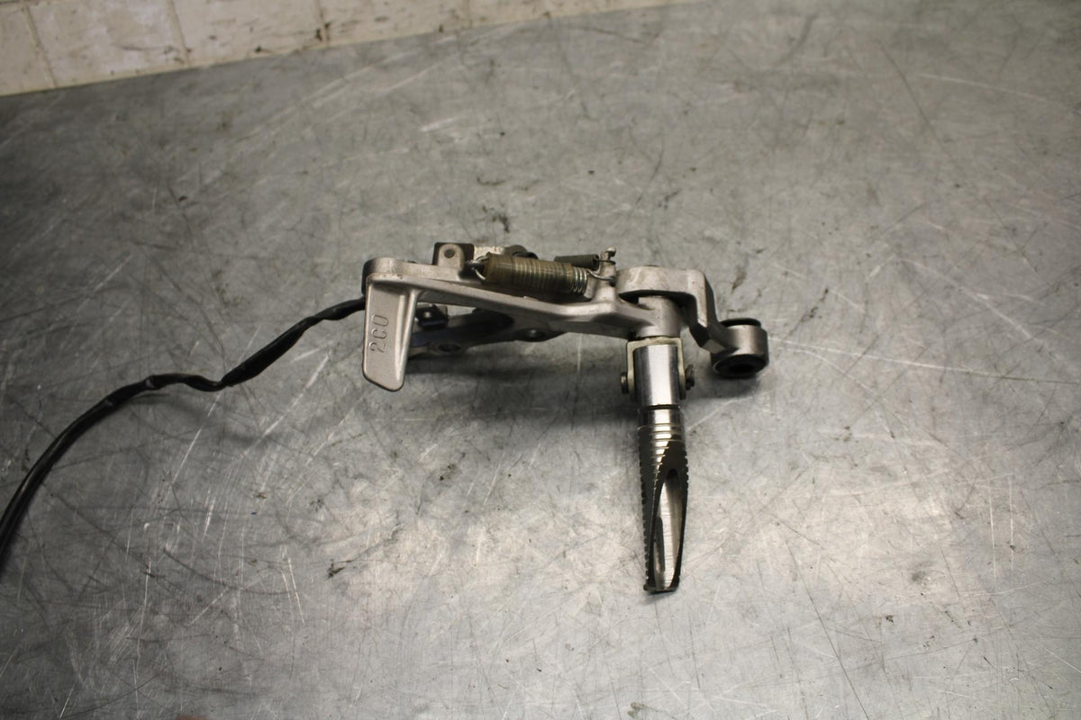 2007 Yamaha YZF R6 RIGHT REARSET REAR SET DRIVER FOOT PEG REST  BB525