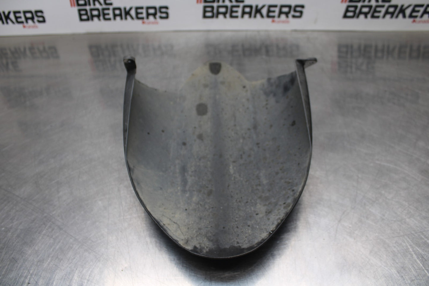 08 KAWASAKI NINJA ZX10R REAR BACK WHEEL TIRE HUGGER FENDER BB201