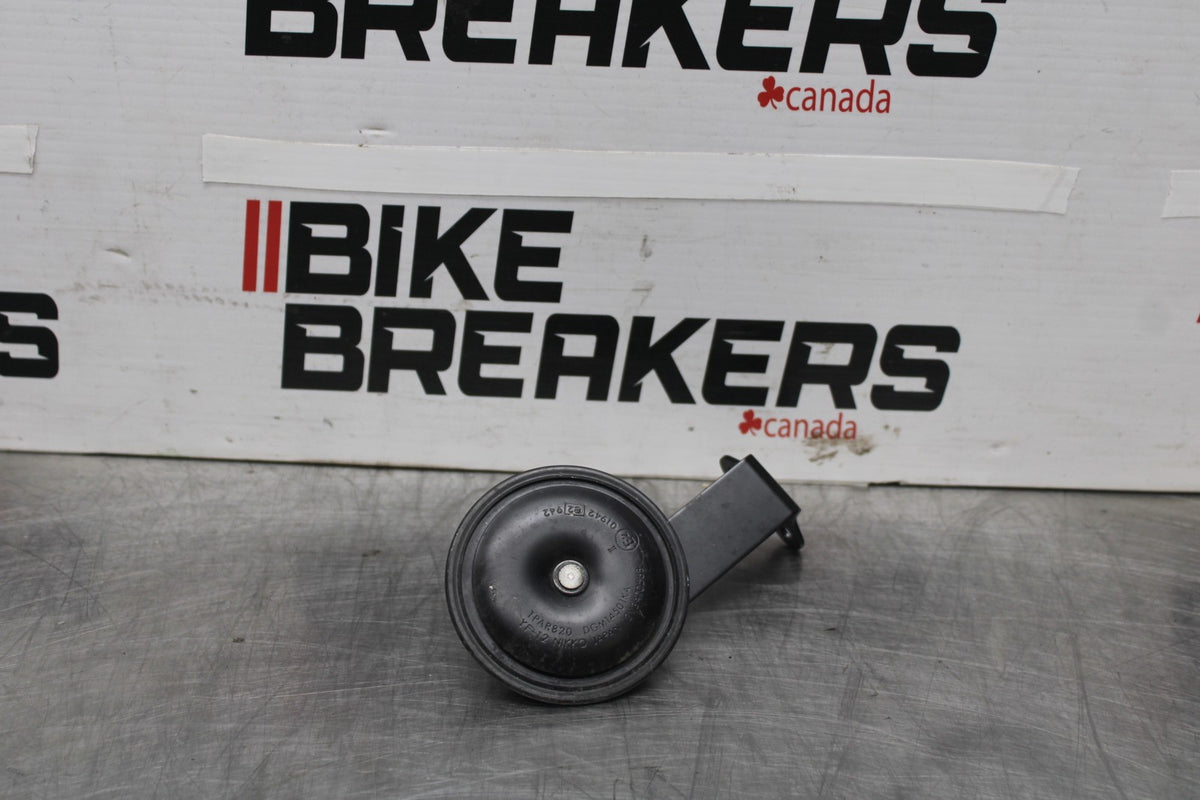 11-24 SUZUKI GSXR750 HORN SIGNAL BB879
