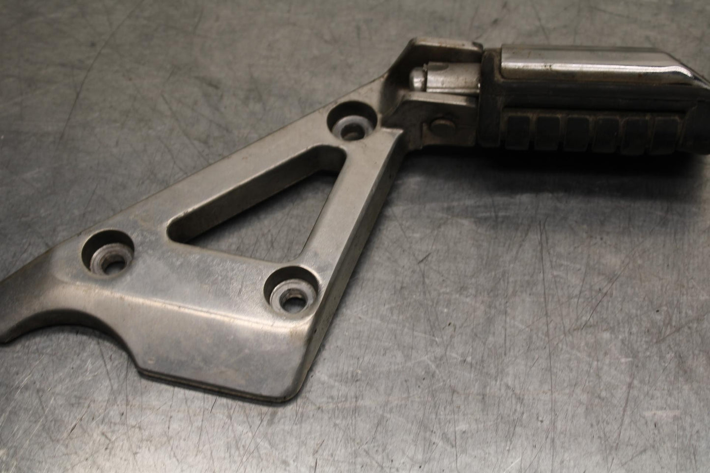 1985 Honda Shadow 500 VT500C REAR FOOT RESTS PEGS STEPS SET PAIR BB615