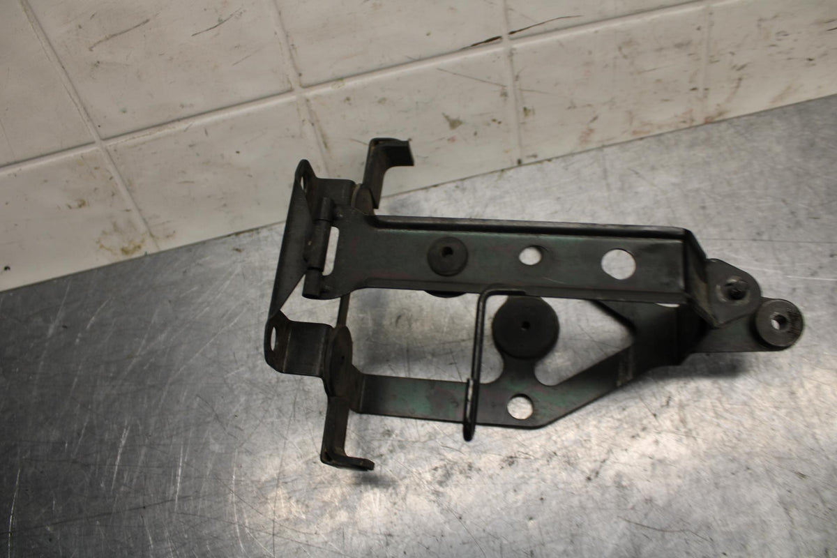 2001 Honda ST1100 BATTERY BOX  CLAMP STRAP BB77