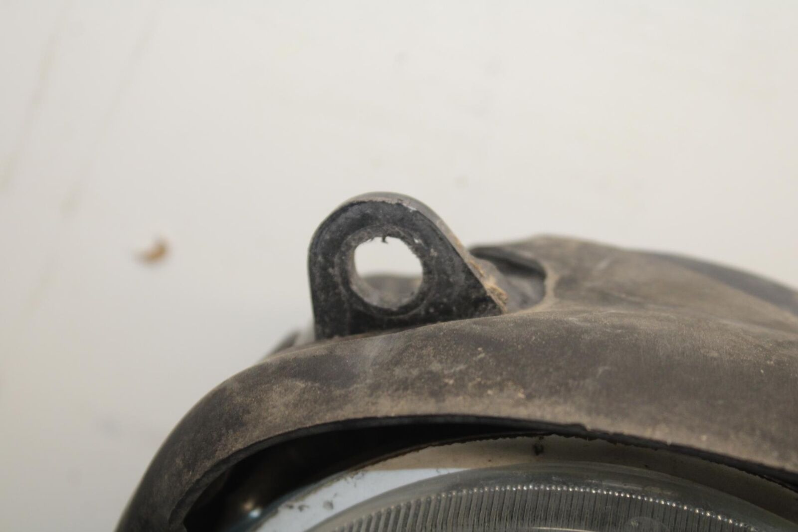 1988 Yamaha FZ600 FRONT HEADLIGHT HEAD LIGHT LAMP BB601