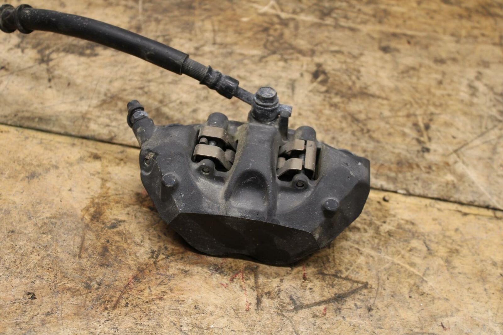 13-18 KAWASAKI NINJA ZX6R RIGHT LEFT FRONT BRAKE CALIPER SET PAIR CALIPERS BB342