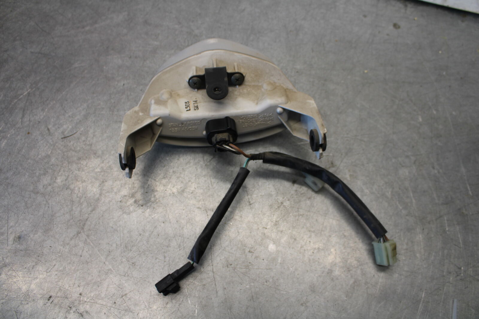 05-06 SUZUKI GSXR1000 REAR TAIL TAILLIGHT BACK BRAKE LIGHT 35710-41G30 BB663