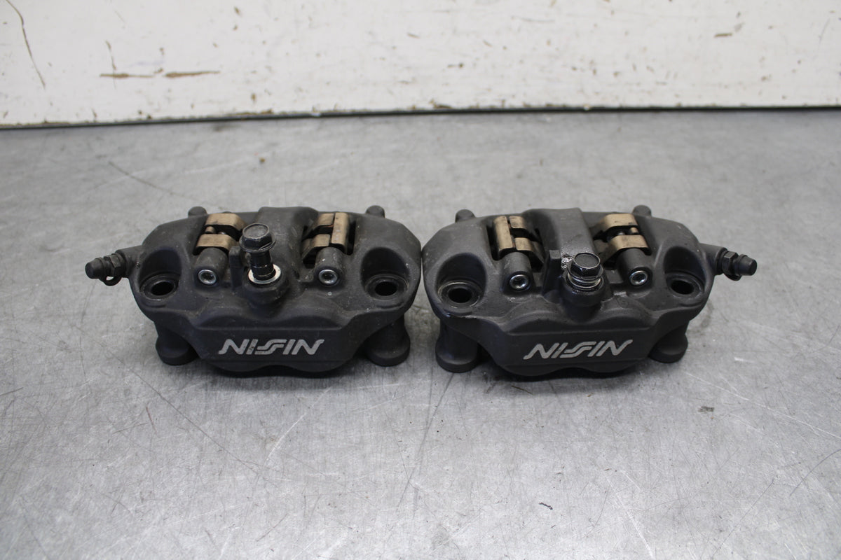 13-18 KAWASAKI NINJA ZX6R RIGHT LEFT FRONT BRAKE CALIPER SET PAIR CALIPERS BB682