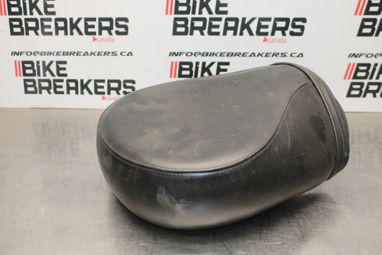 03-08 KAWASAKI VULCAN 1600 REAR BACK PASSENGER SEAT BB196