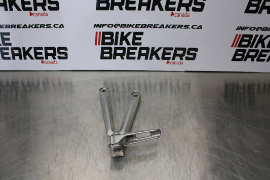 05-06 HONDA CBR600RR LEFT REAR BACK PASSENGER PEG BB149