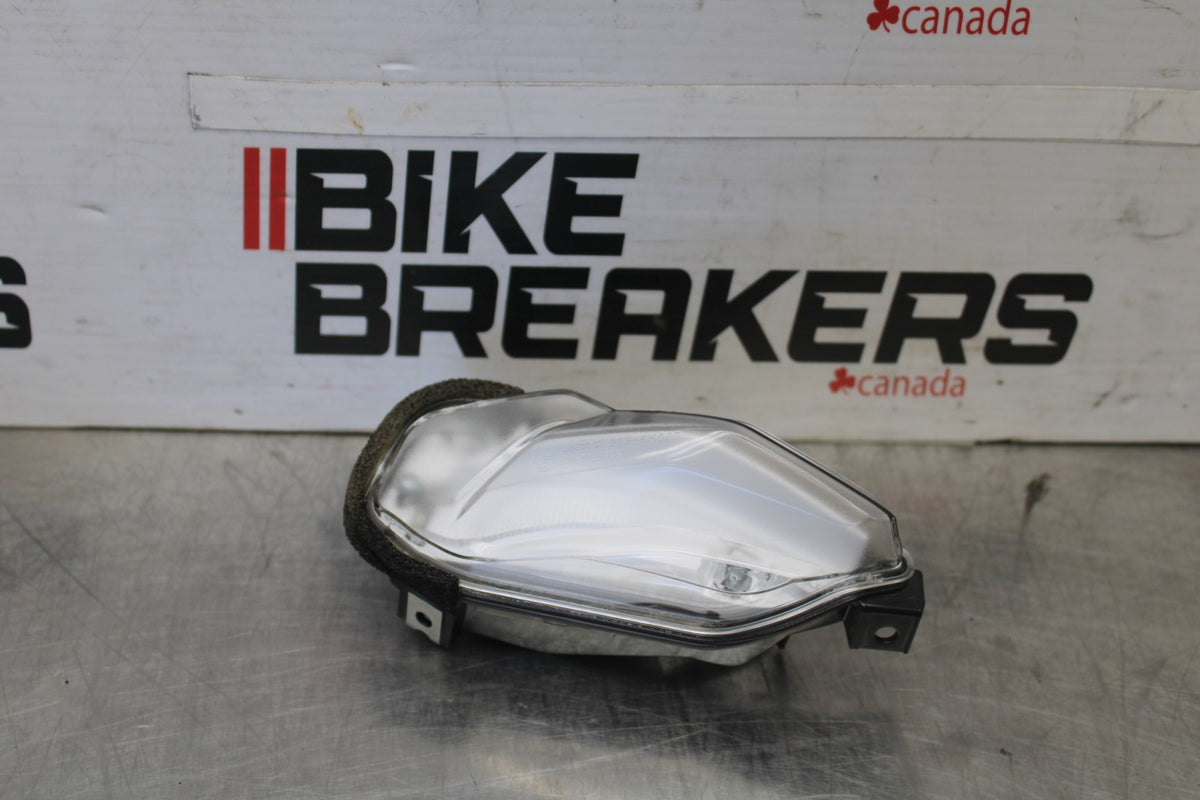 23-24 YAMAHA MT-07 FRONT RIGHT HEADLIGHT HEAD LIGHT LAMP BB927