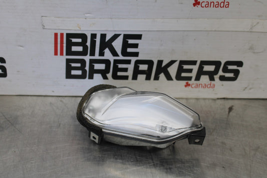 23-24 YAMAHA MT-07 FRONT RIGHT HEADLIGHT HEAD LIGHT LAMP BB927