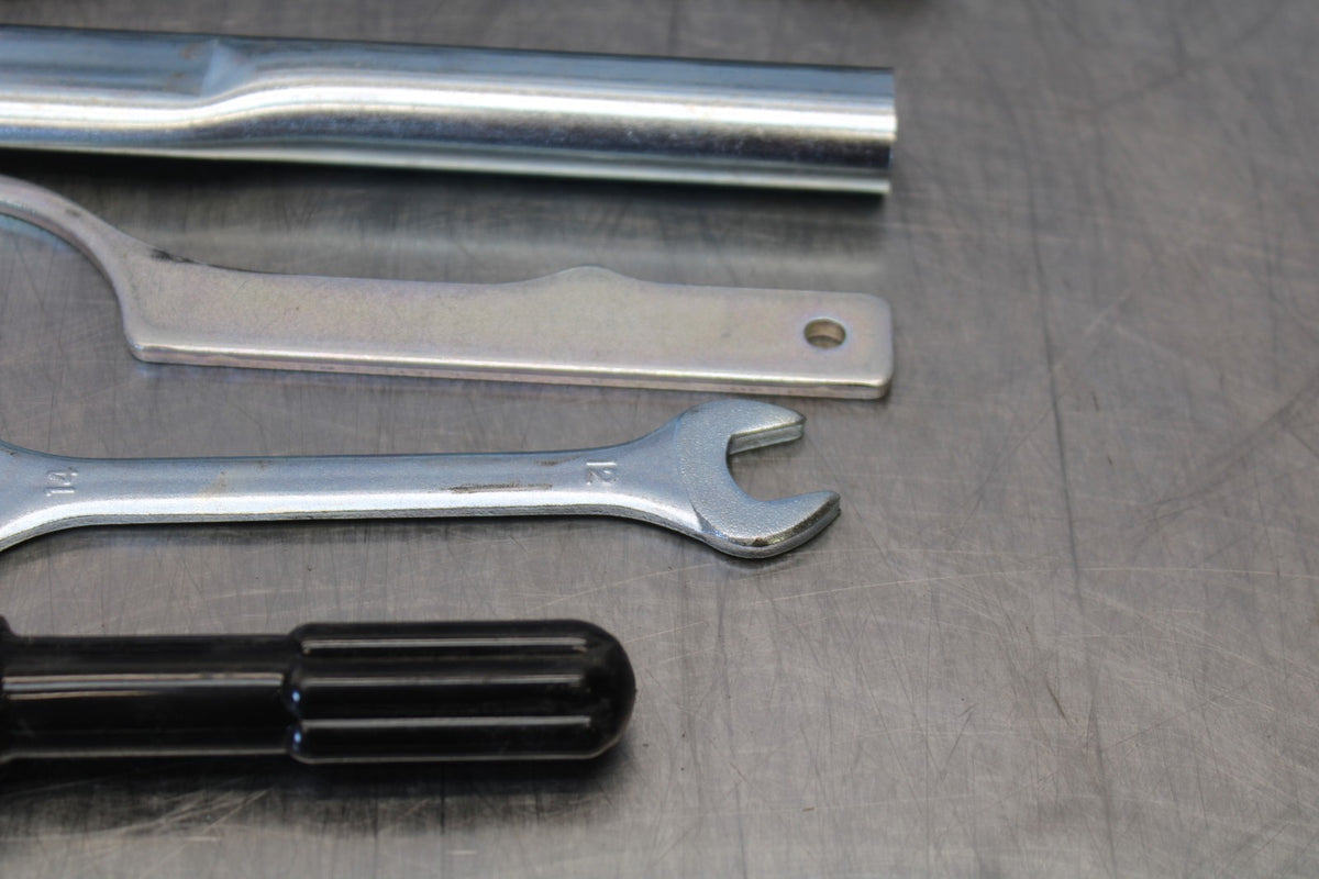 22-25 YAMAHA YZF R7 STOCK TOOLS OEM TOOL BAG KIT SET BB176