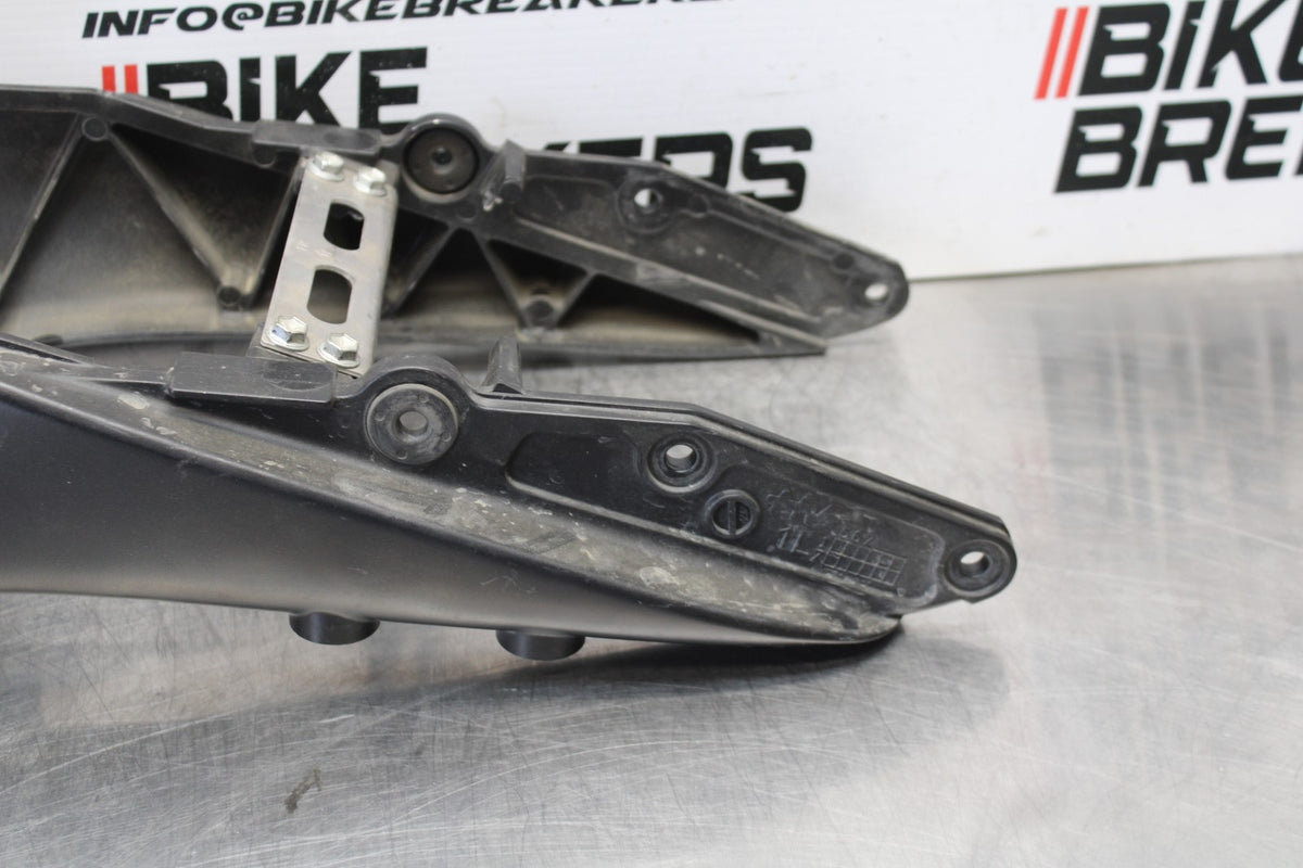 06-07 SUZUKI GSXR 600 FRONT SUBFRAME SUB FRAME BB178