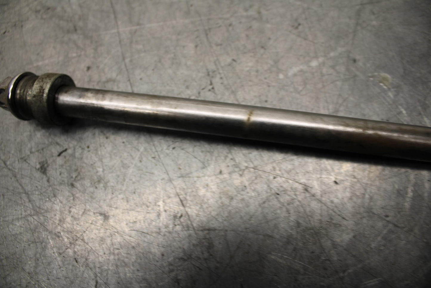 89-90 YAMAHA FZR600 FRONT WHEEL RIM AXLE PIVOT BOLT 42X-25181-00-00 BB76