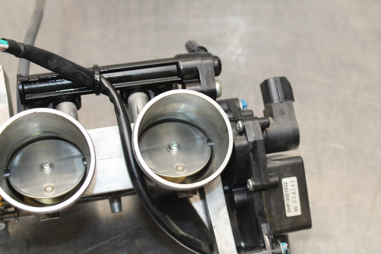 13-17 KAWASAKI NINJA 300 EX300 ABS MAIN FUEL INJECTORS / THROTTLE BODIES BB187