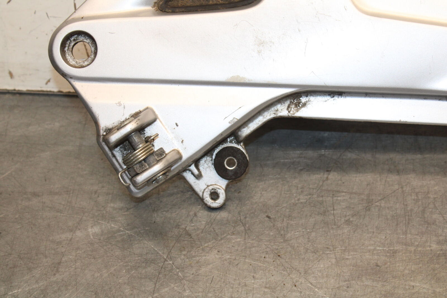 04-12 HONDA ST1300A LEFT FRONT FOOT REST PEG STEP MOUNT BRACKET BB669